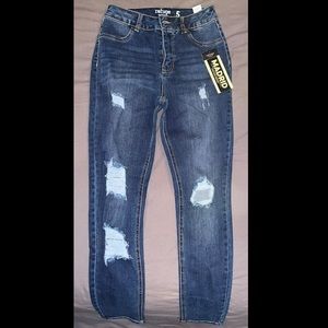 BRAND NEW!! Refuge Denim Jeans “Madrid” style/ Size: 5 (Juniors)